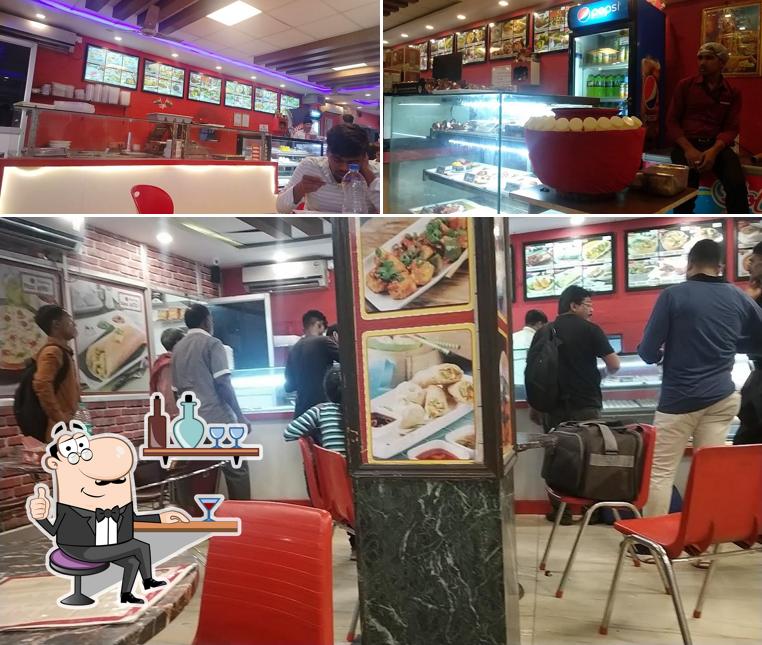 Check out how Comesum Food Plaza looks inside