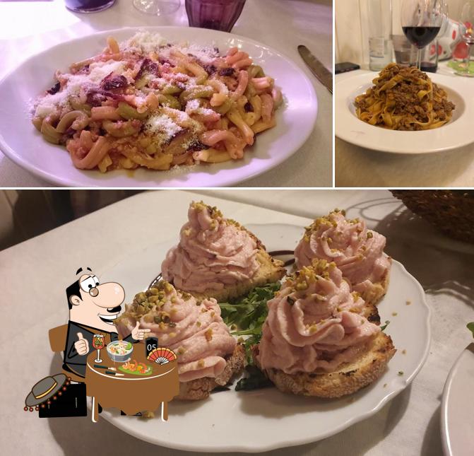 Guarda la immagine che presenta la cibo e bevanda di Trattoria Nonna Rosa