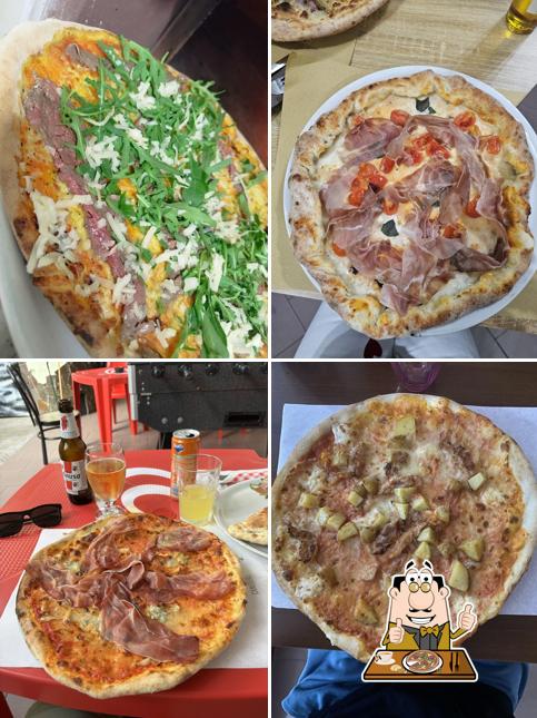 Ordina una pizza a La Pazzeria SNC