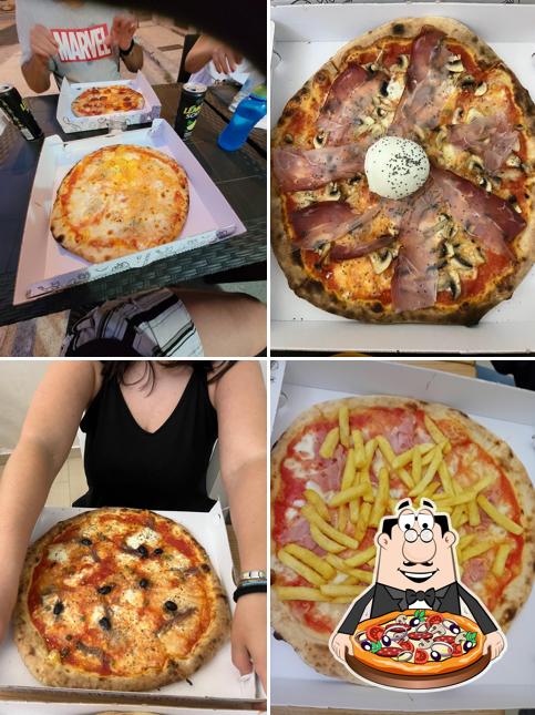 Ordina tra le svariate varianti di pizza