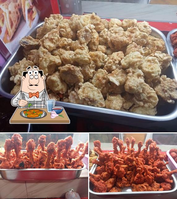 Chicken wings at 9 To 10 Fast Food Shop