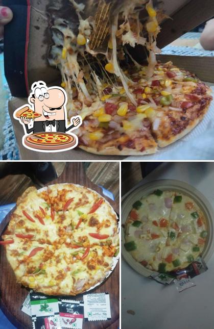 Try out pizza at Kulhad chai wala