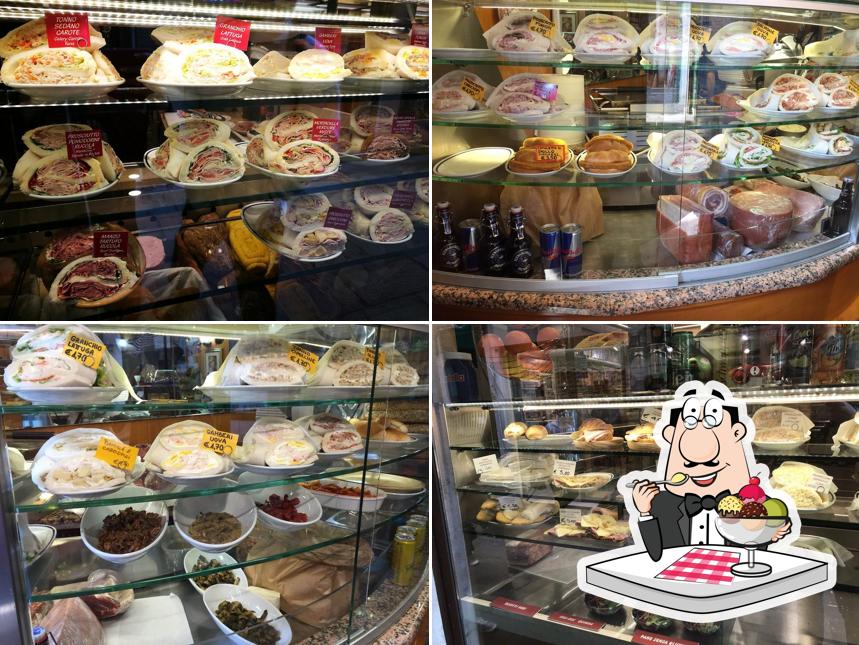 Bar Rialto da Lollo propone un'ampia selezione di dessert