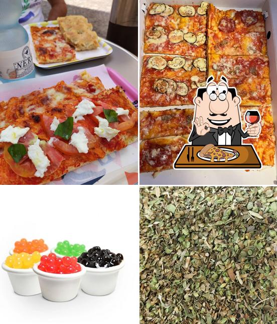 Prenditi una pizza a Pizzeria Paninoteca Bar L'arcobaleno
