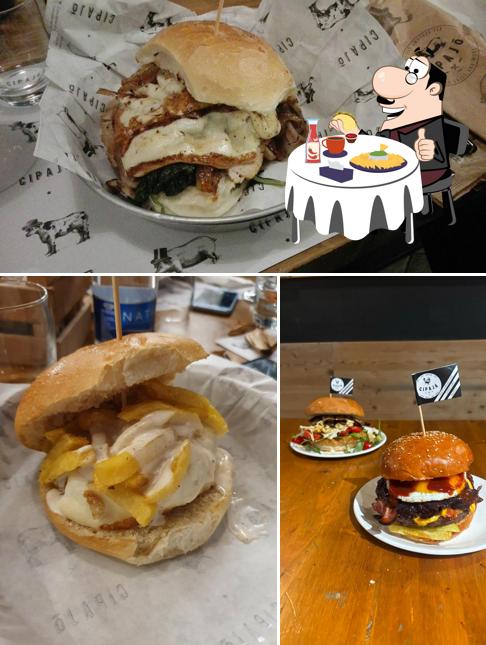 Ordina un hamburger a Cipajò - Pub & Girarrosto Unica sede