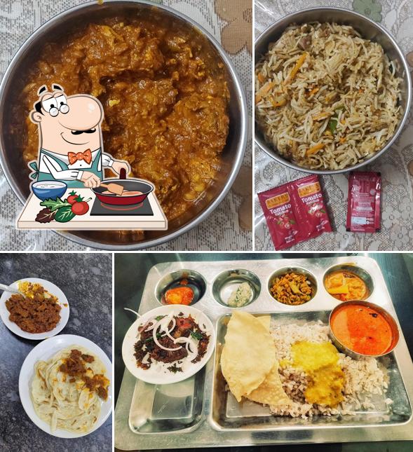 Chicken curry at SAAYA FAMILY RESTAURANT