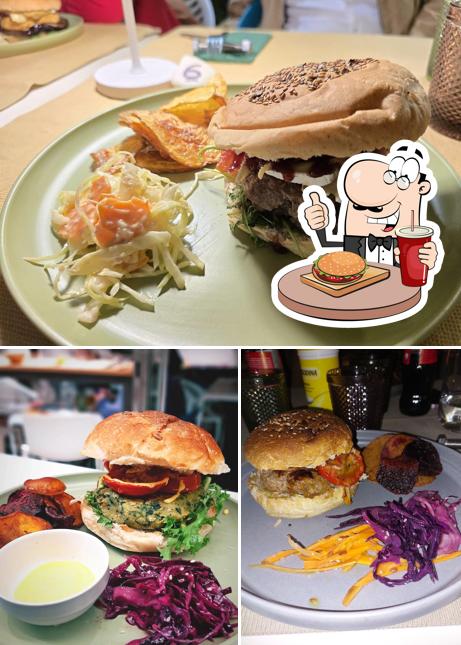 Ordina un hamburger a Accanto