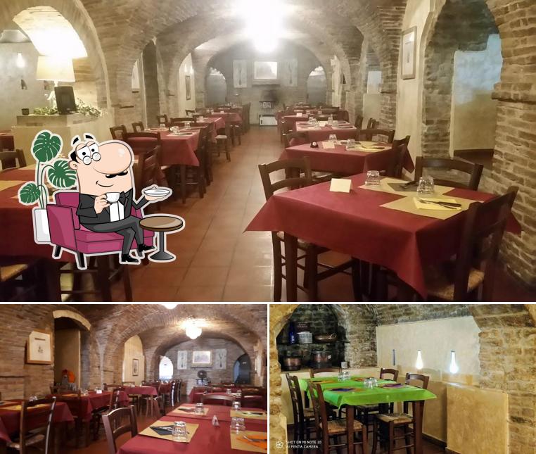 Gli interni di Osteria Conte De Vico