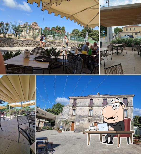 Dai un'occhiata agli interni di Bar Anna