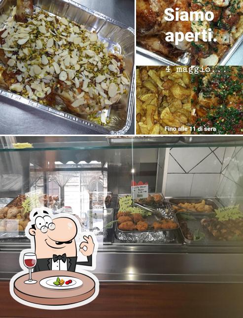 Il Barbecue si caratterizza per la cibo e interni