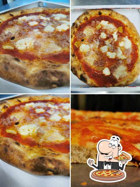 Scegli tra le svariate varianti di pizza