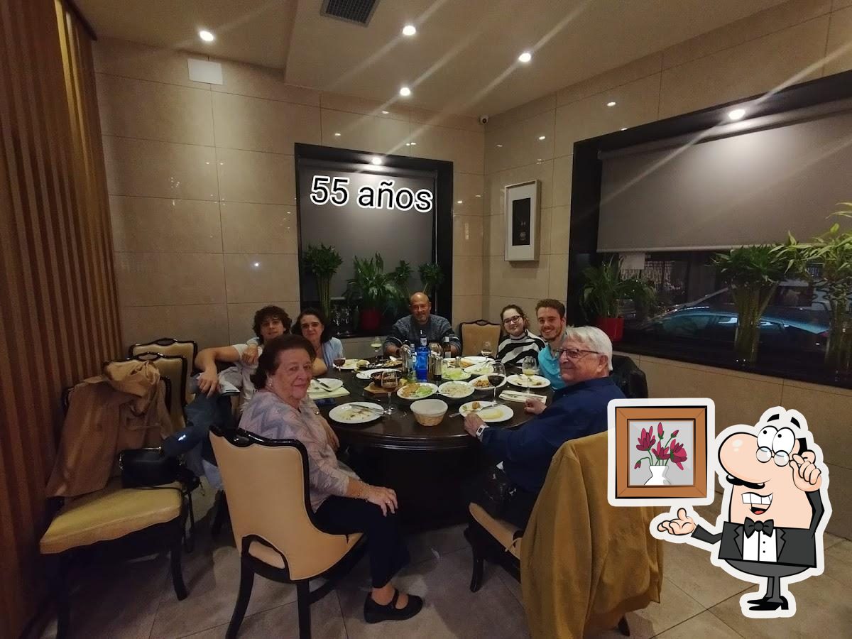 Mira cómo es Restaurante Zhen Bao por dentro.