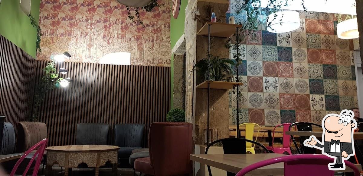 Découvrez l'intérieur de Diwan.