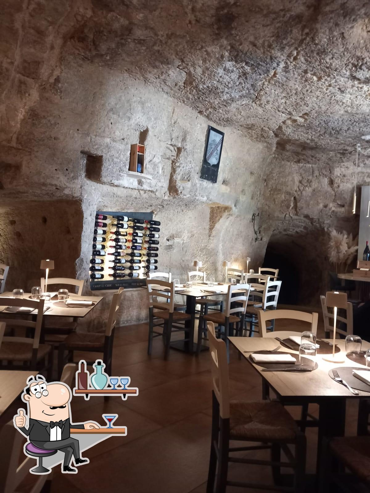 Siediti a un tavolo di La Grotta Scicli.