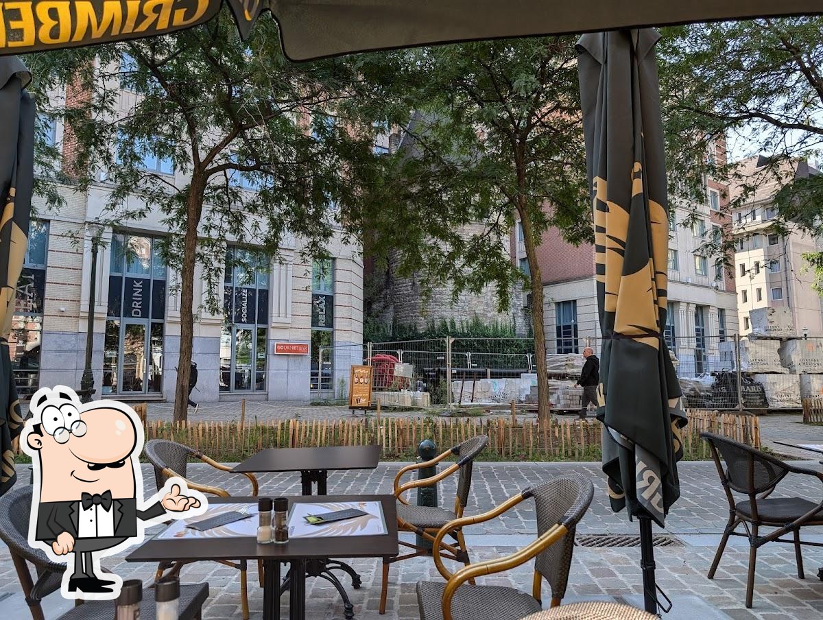Installez-vous à l'une des tables de Grimbergen bruxelles Café.