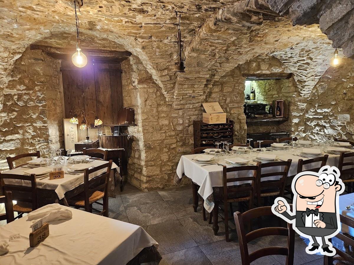 Gli interni di Locanda Zita.