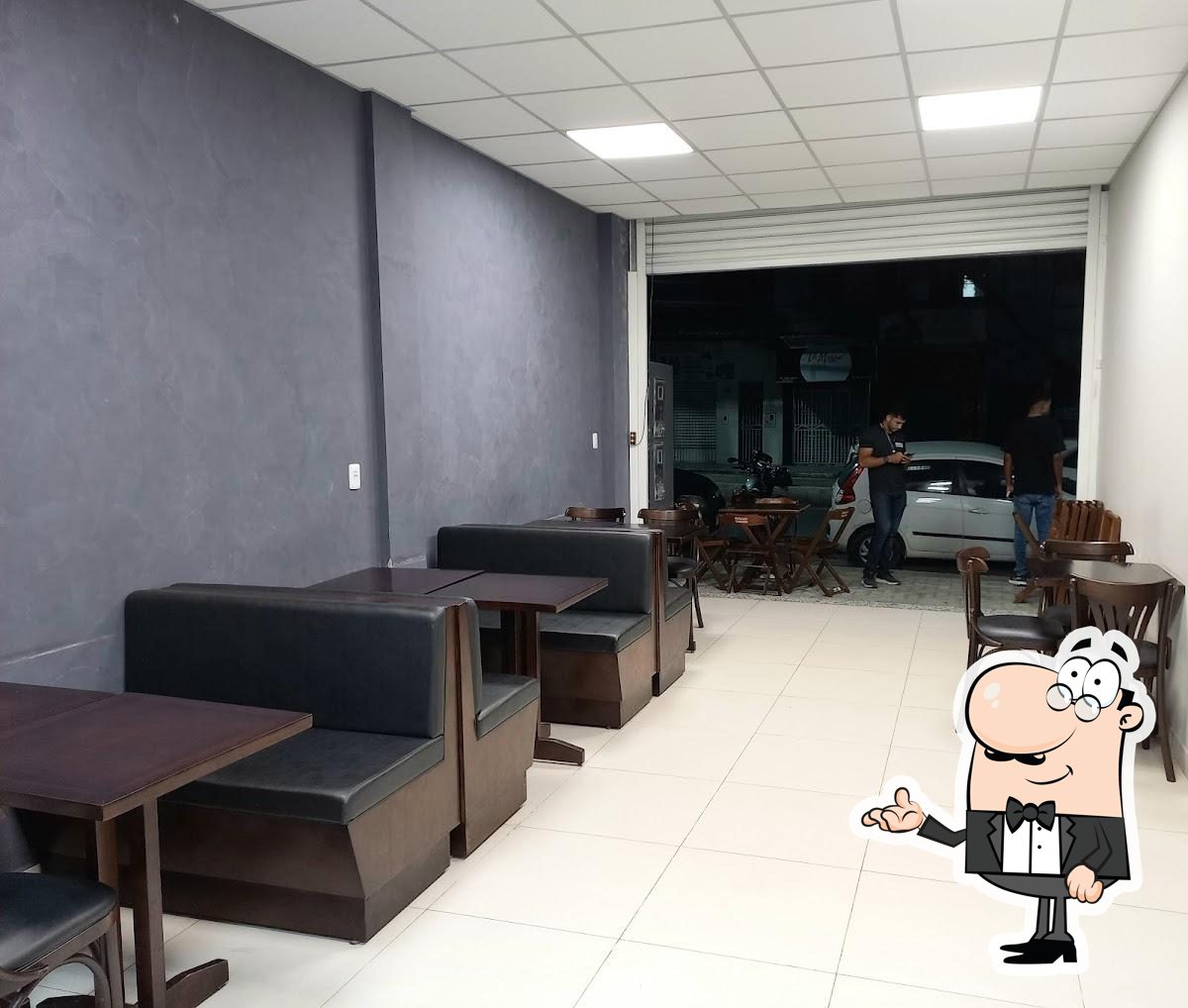 Veja imagens do interior do Burger Chicken - Fátima.