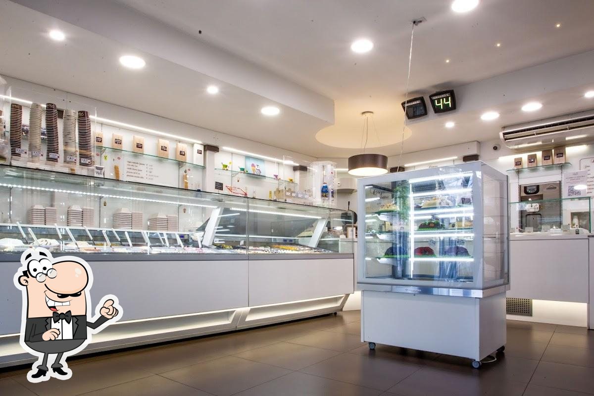 Dai un'occhiata agli interni di Gelateria Parè.