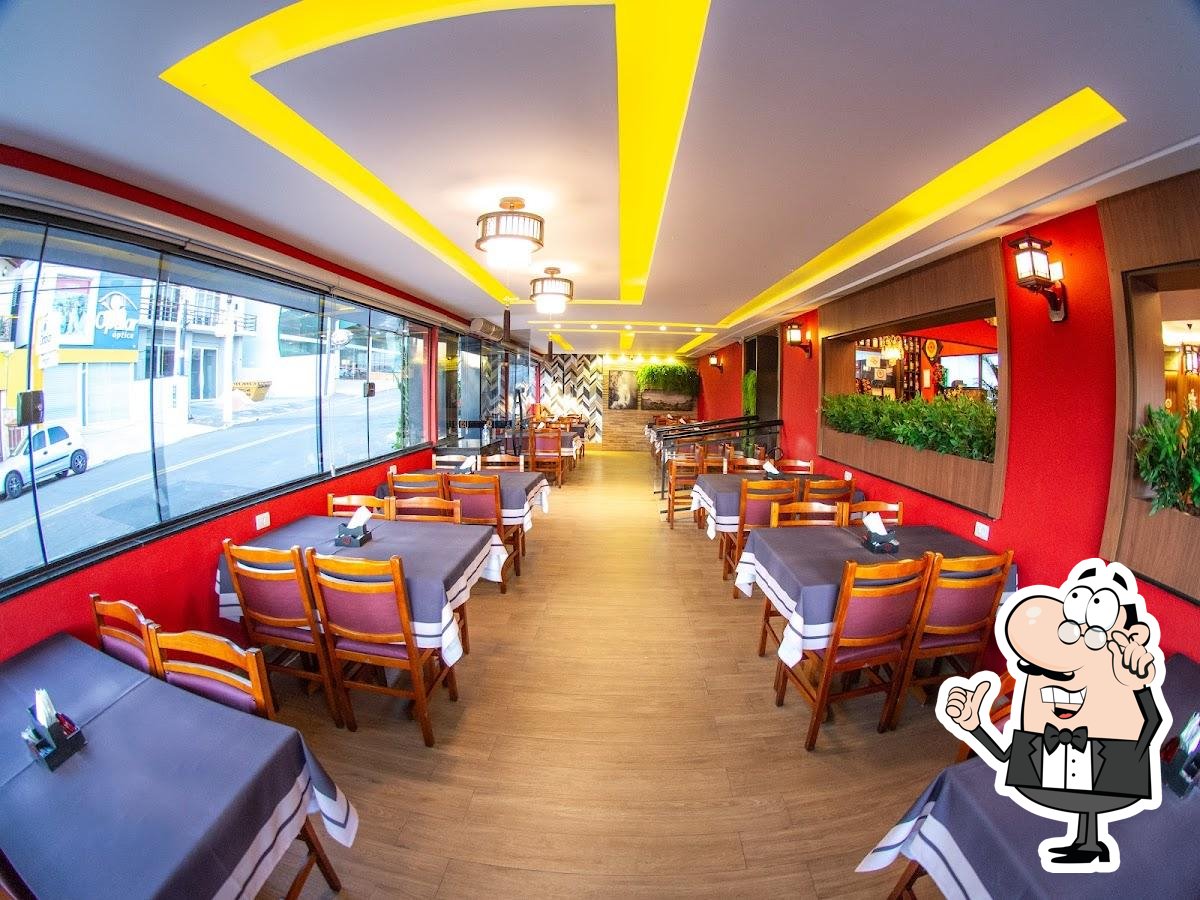 O interior do Orient Express - Comida Japonesa e Chinesa.