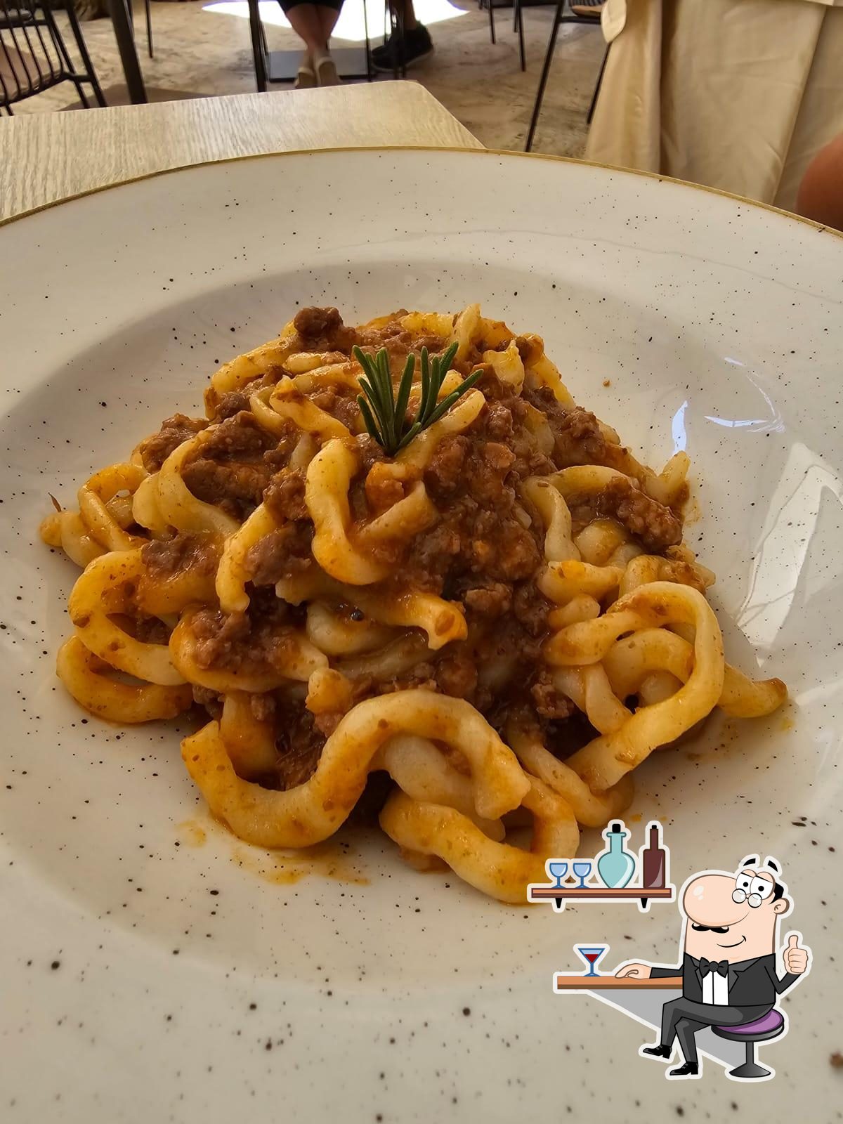 Siediti a un tavolo di Ristorante La Lancia D'Oro Arezzo.