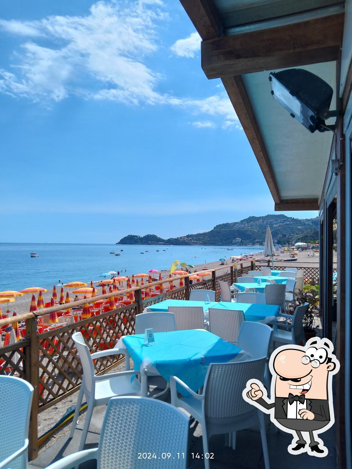 Dai un'occhiata agli interni di Ammàri.