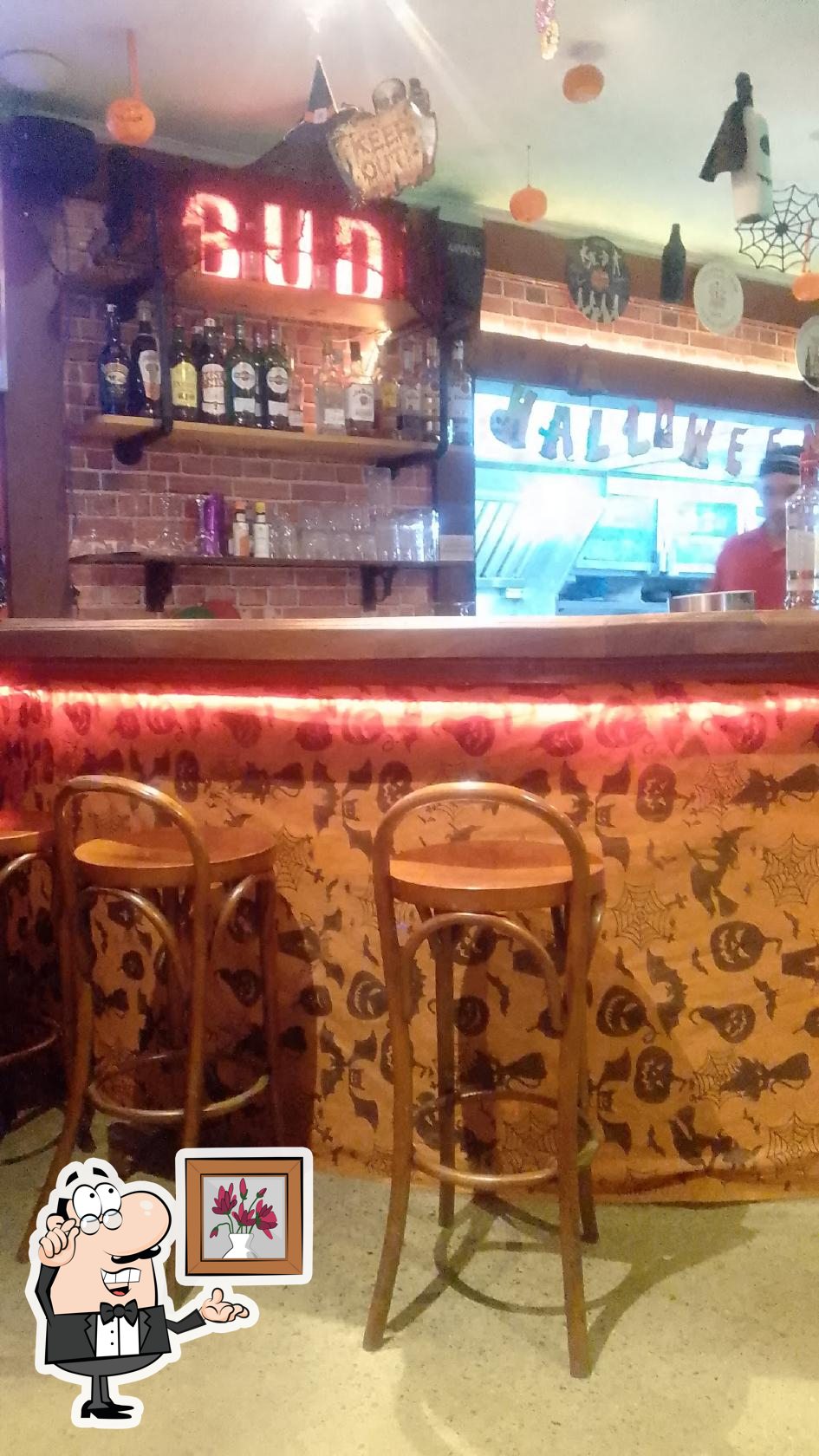 Veja imagens do interior do Liverpool Bar.