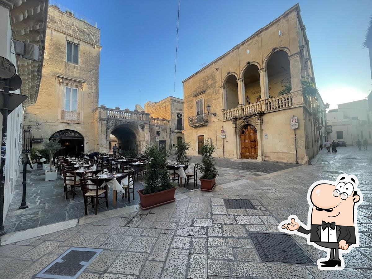 Siediti a un tavolo di Locanda "Arcu te Pratu" nuova gestione.