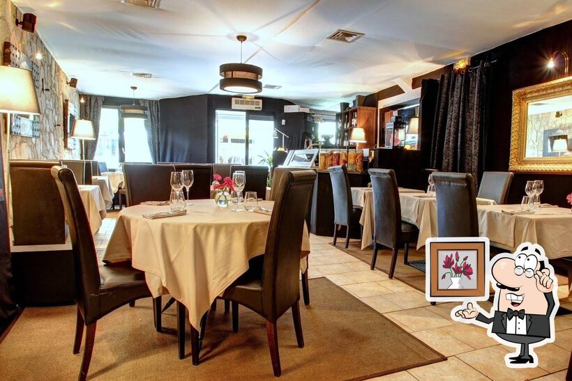 Installez-vous à l'une des tables de Version Originale.