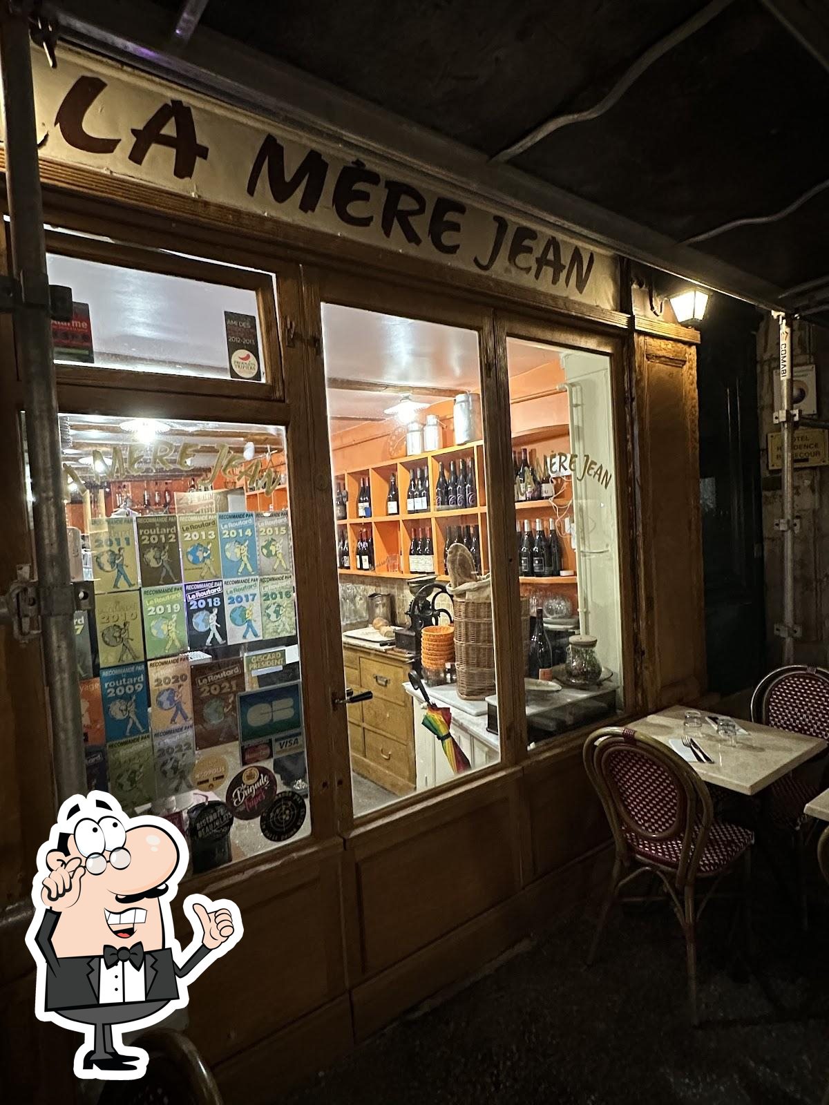 Découvrez l'intérieur de La Mère Jean.