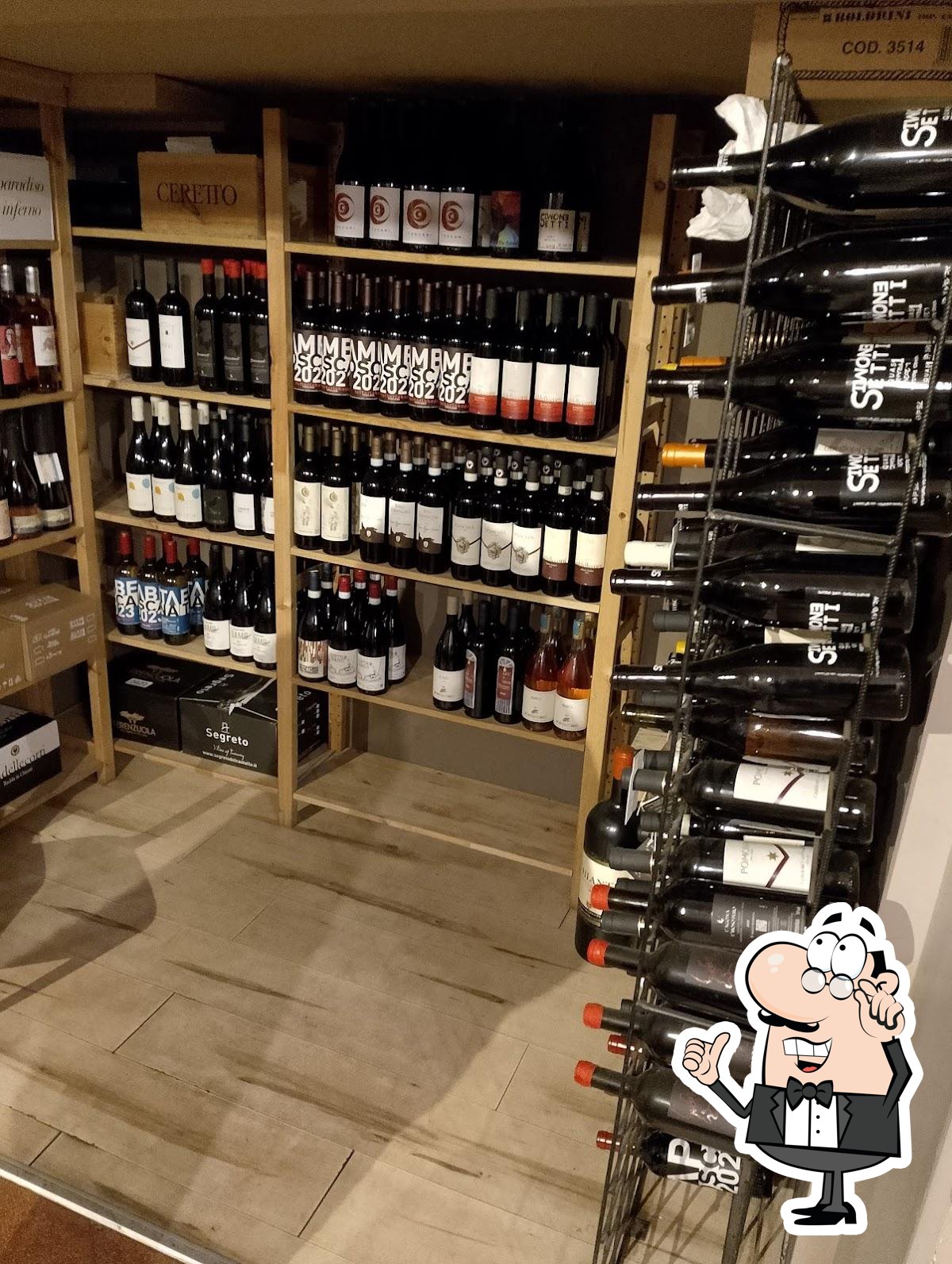 Gli interni di Osteria In Domo.
