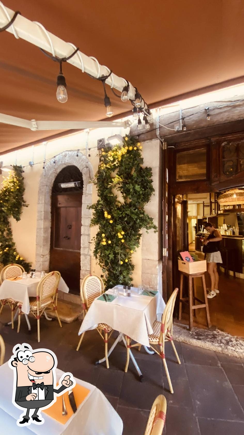 Découvrez l'intérieur de Lu Fran Calin.