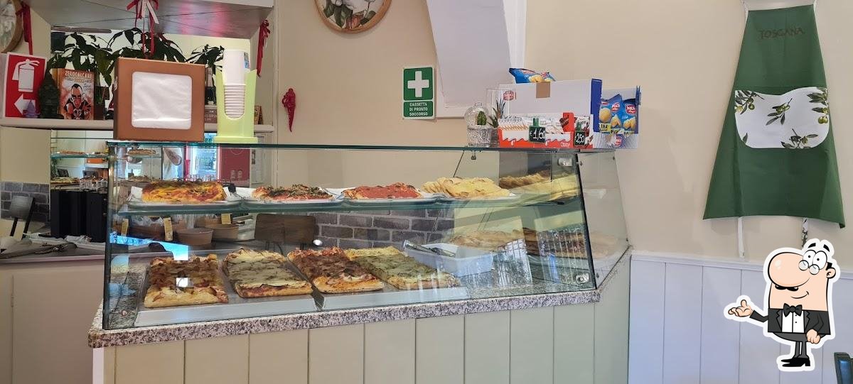 Dai un'occhiata agli interni di Olio&Sale pizzeria.