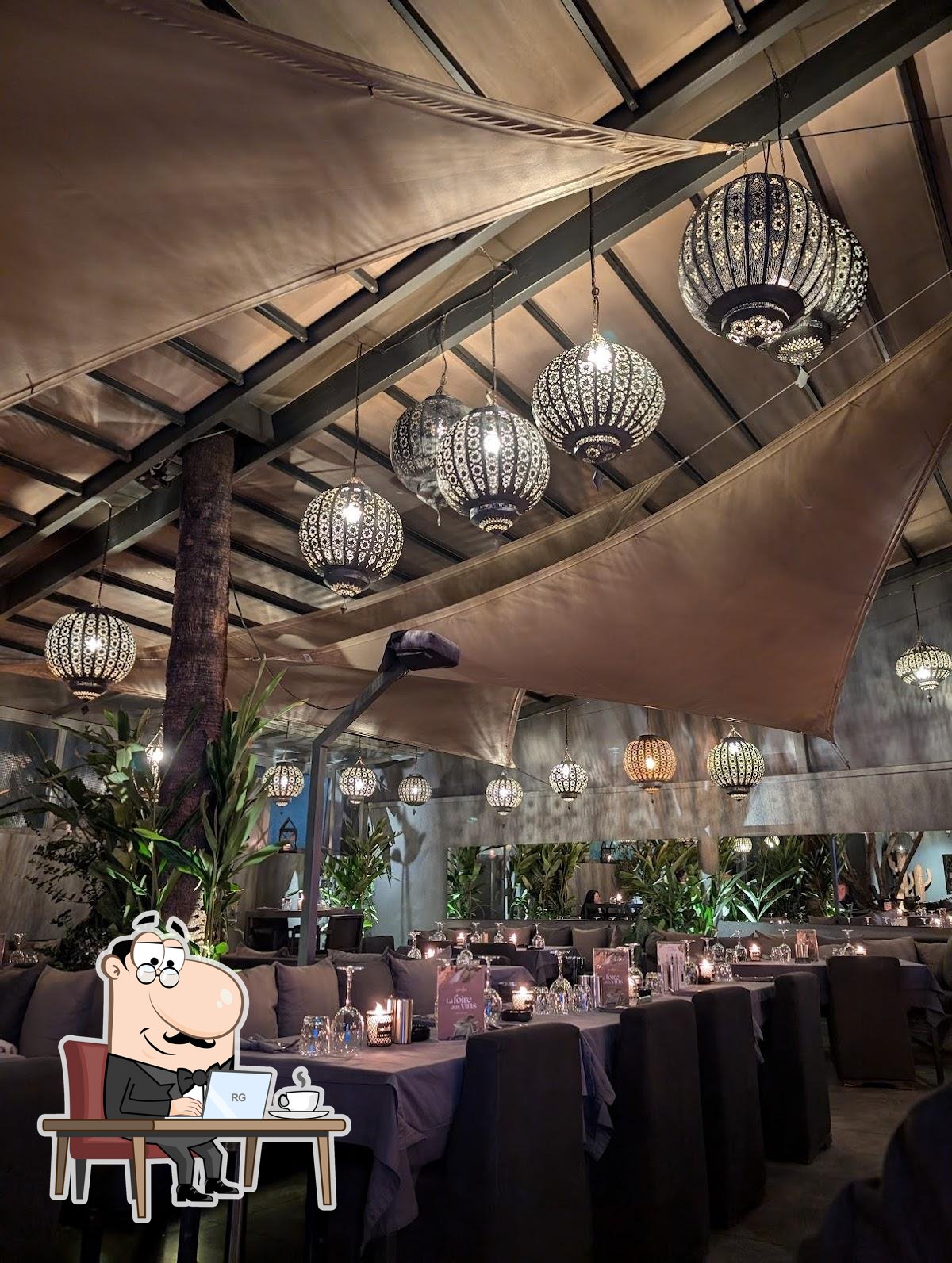 Découvrez l'intérieur de Pointbar Marrakech.