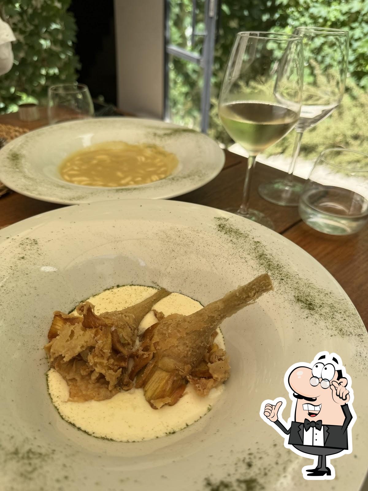 Gli interni di Lumia Restaurant.