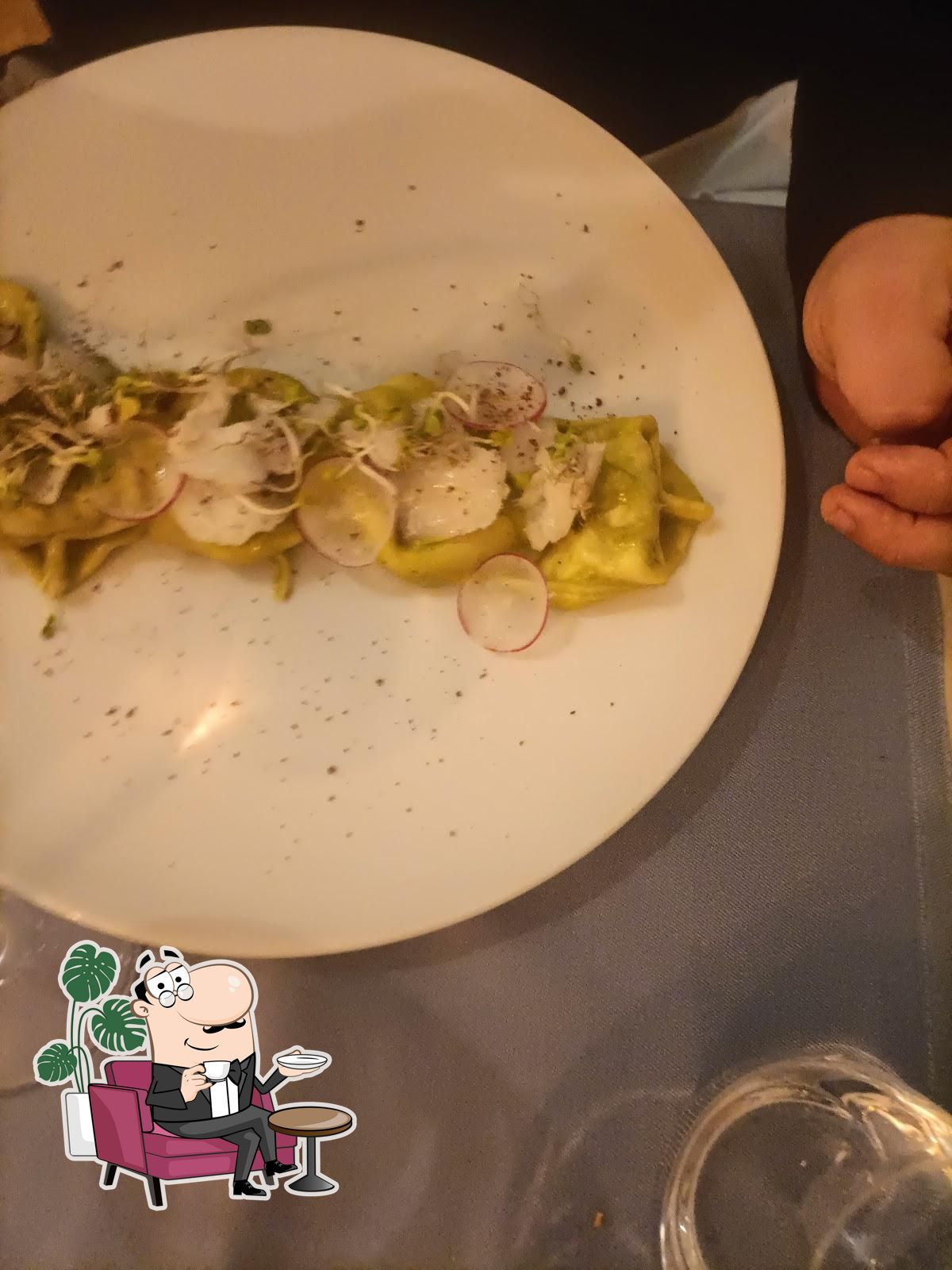 Gli interni di Osteria l'Imbarco.