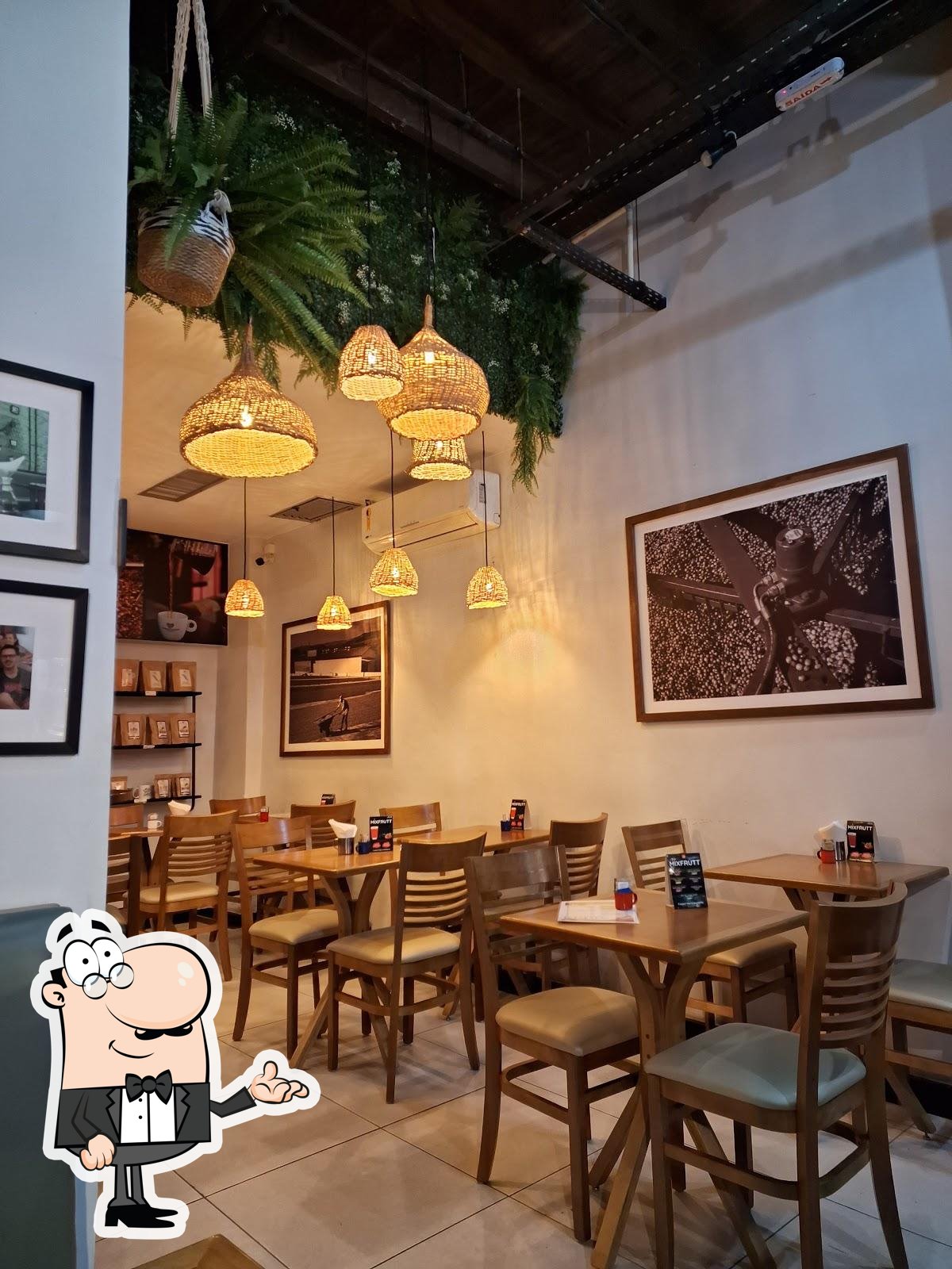 O interior do Fazenda Paradiso Café.