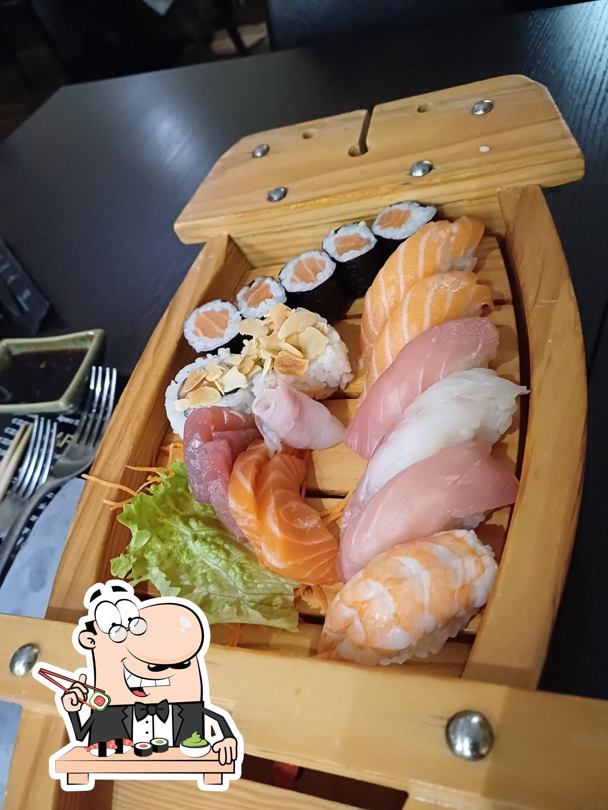 {Restaurant_name} offre piatti di sushi.