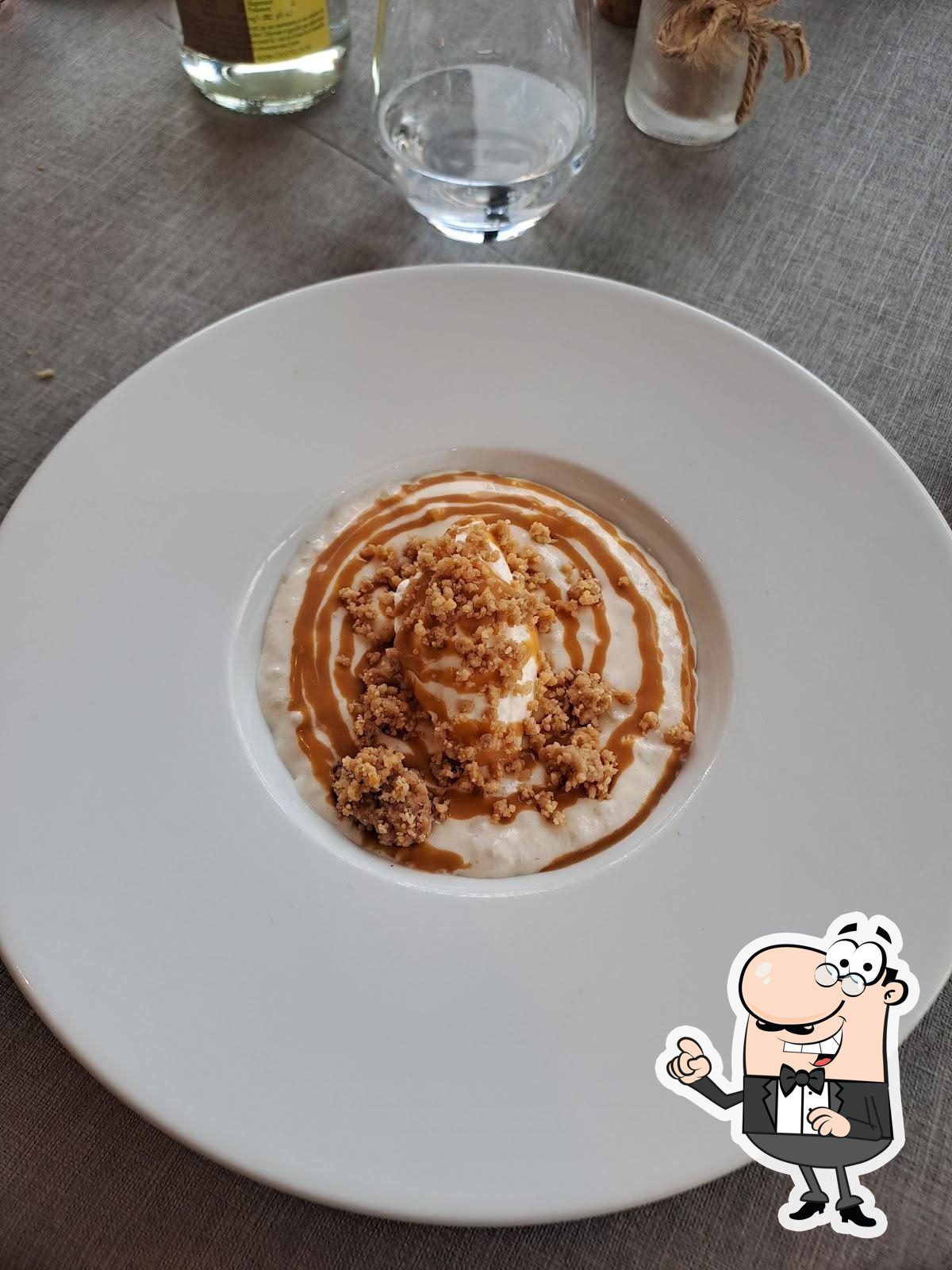 Installez-vous à l'une des tables de L'Ambroisie Restaurant à Mâcon et Traiteur l'ATBM.