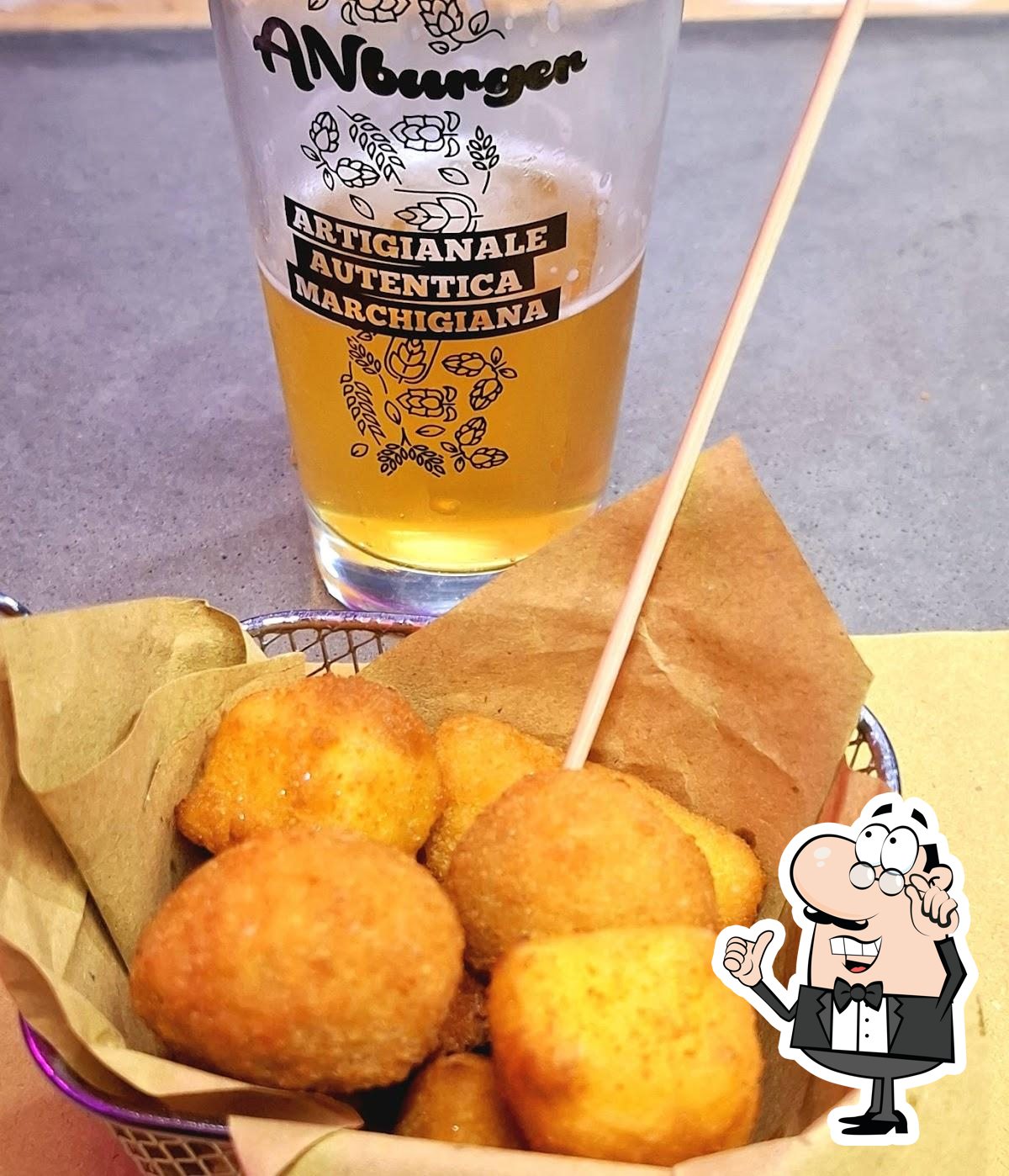 Dai un'occhiata agli interni di ANburger Ancona.