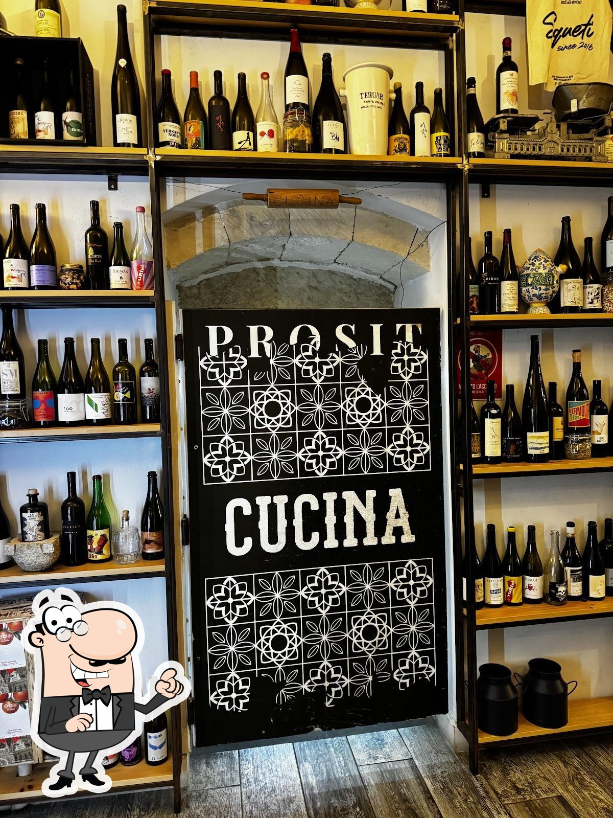 Dai un'occhiata agli interni di Prosit Sicilian Bistrot.