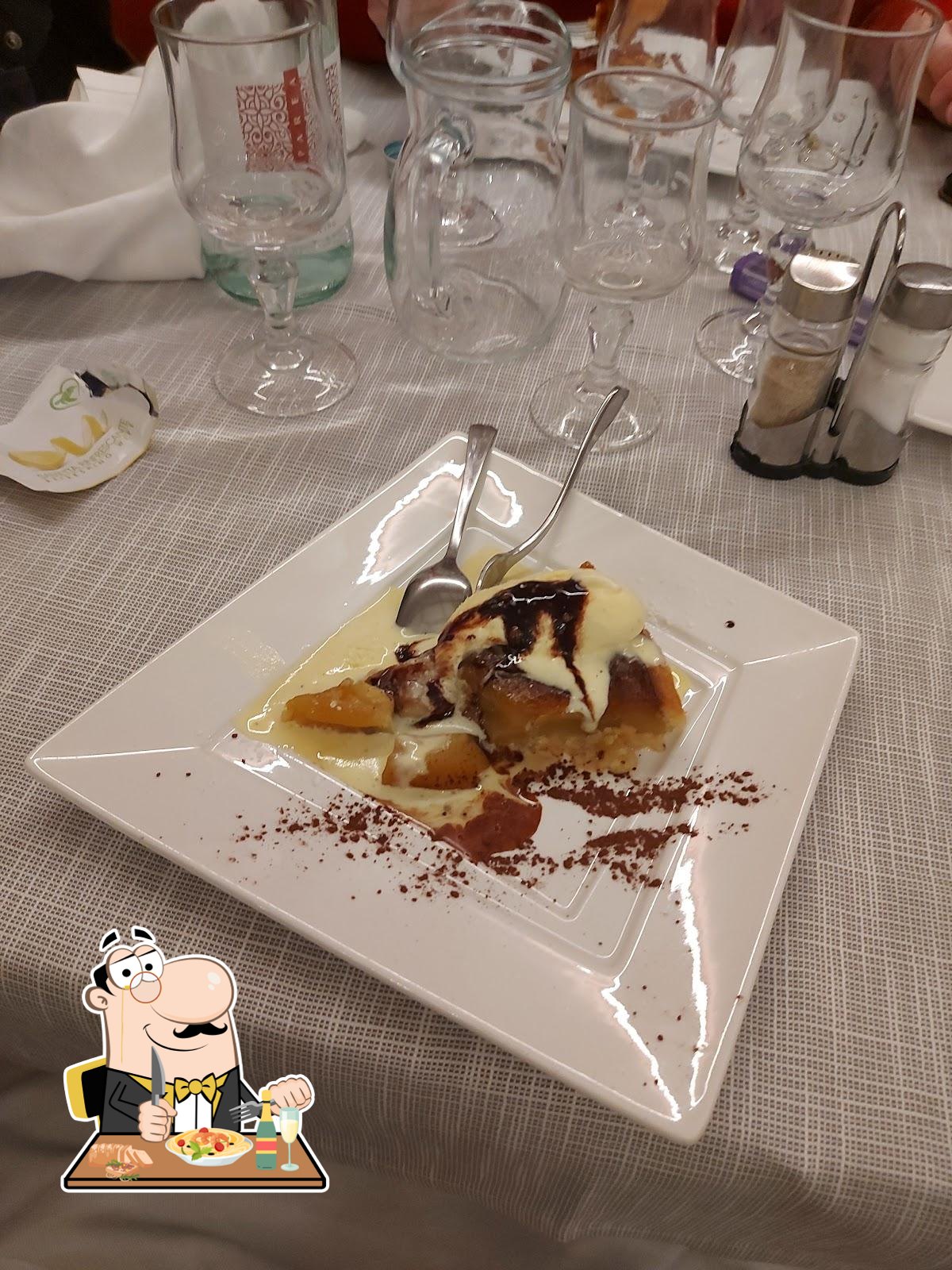 Platti al Ristorante La Pignatella.