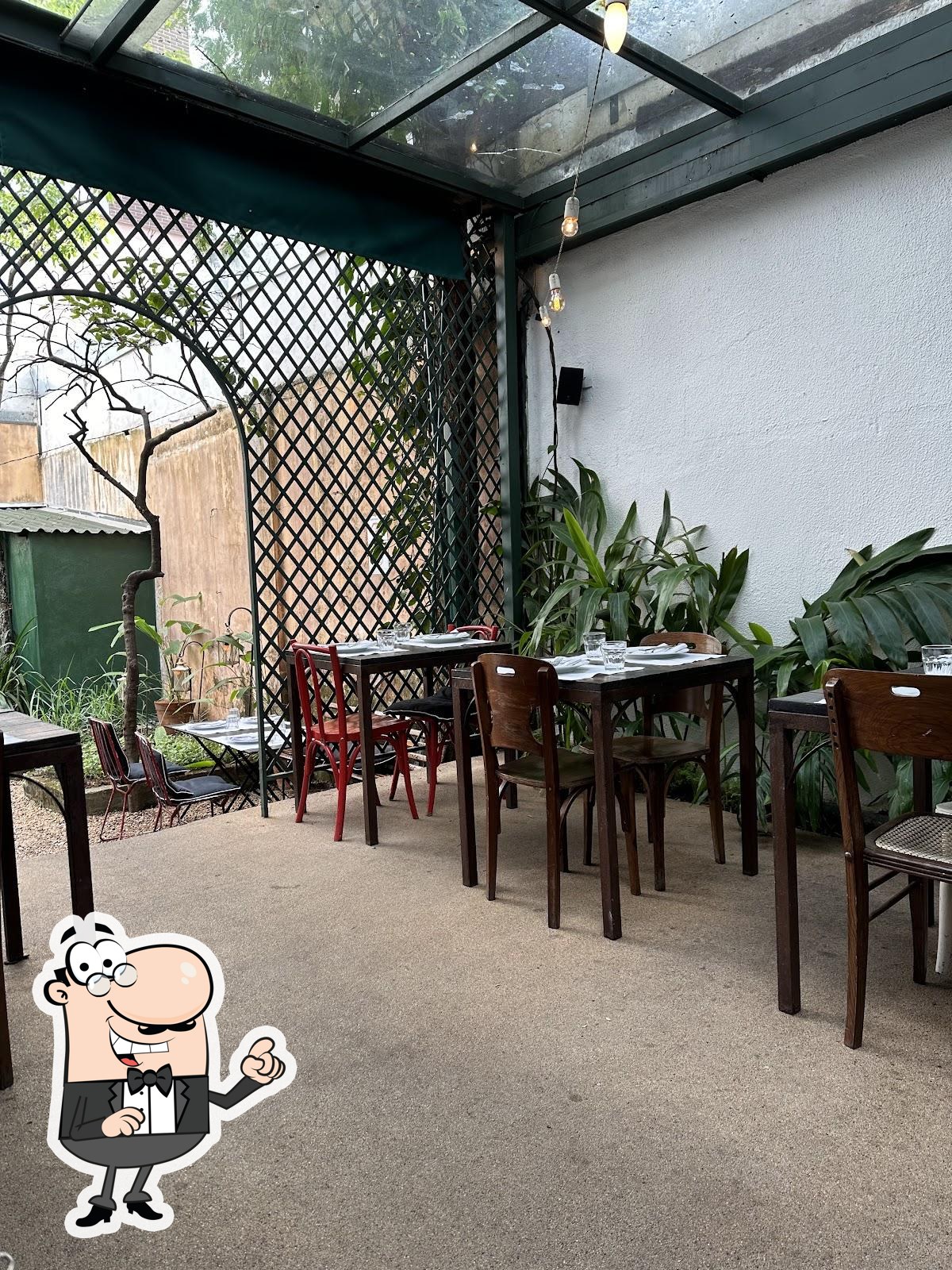 Veja imagens do interior do Chou.