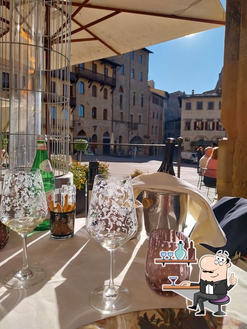 Dai un'occhiata agli interni di Ristorante La Lancia D'Oro Arezzo.