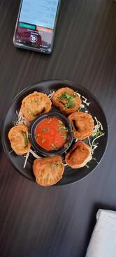 Khaasiyat Indo Chinese & Cafe