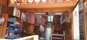 Shri Gupta Hotel