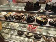 MONGINIS CAKE SHOP