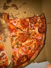Chicago's Pizza Twist