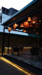 Kuhoo -Rooftop Bar Lawn Restaurant