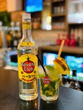 Le Long Bar