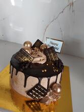 RADHA'S CAKE'S Ellora